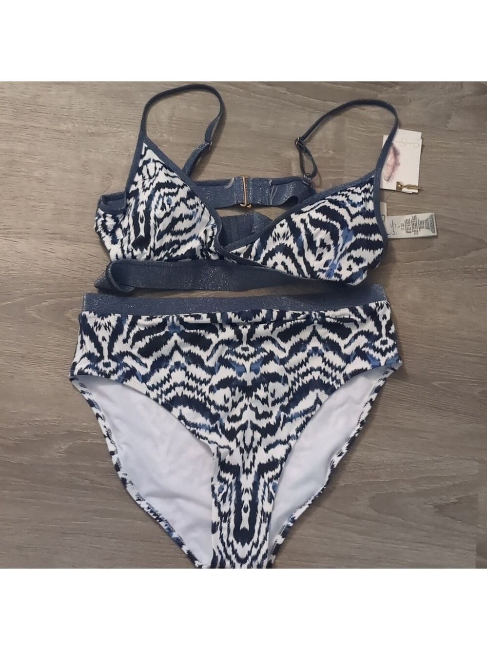 Jessica Simpson  2 piece swimsuit size large